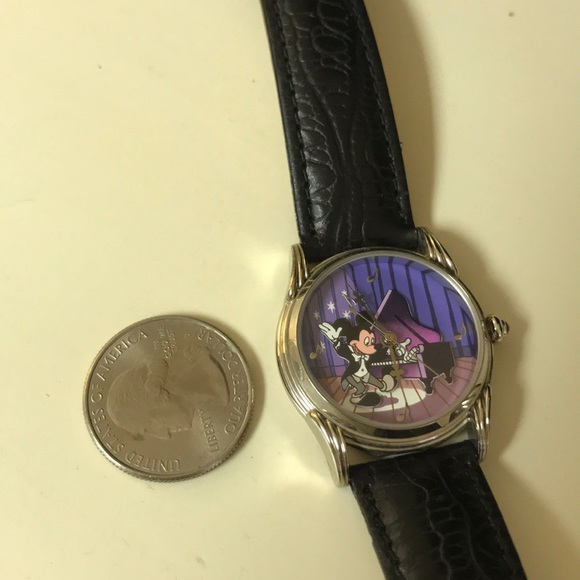 RARE:Disney 'Mickey at the Grand Piano" Watch #255 - Picture 7 of 7